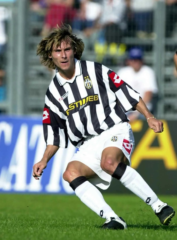 Pavel Nedvěd je postavou, která bude i nadále utvářet osud Bianconeri